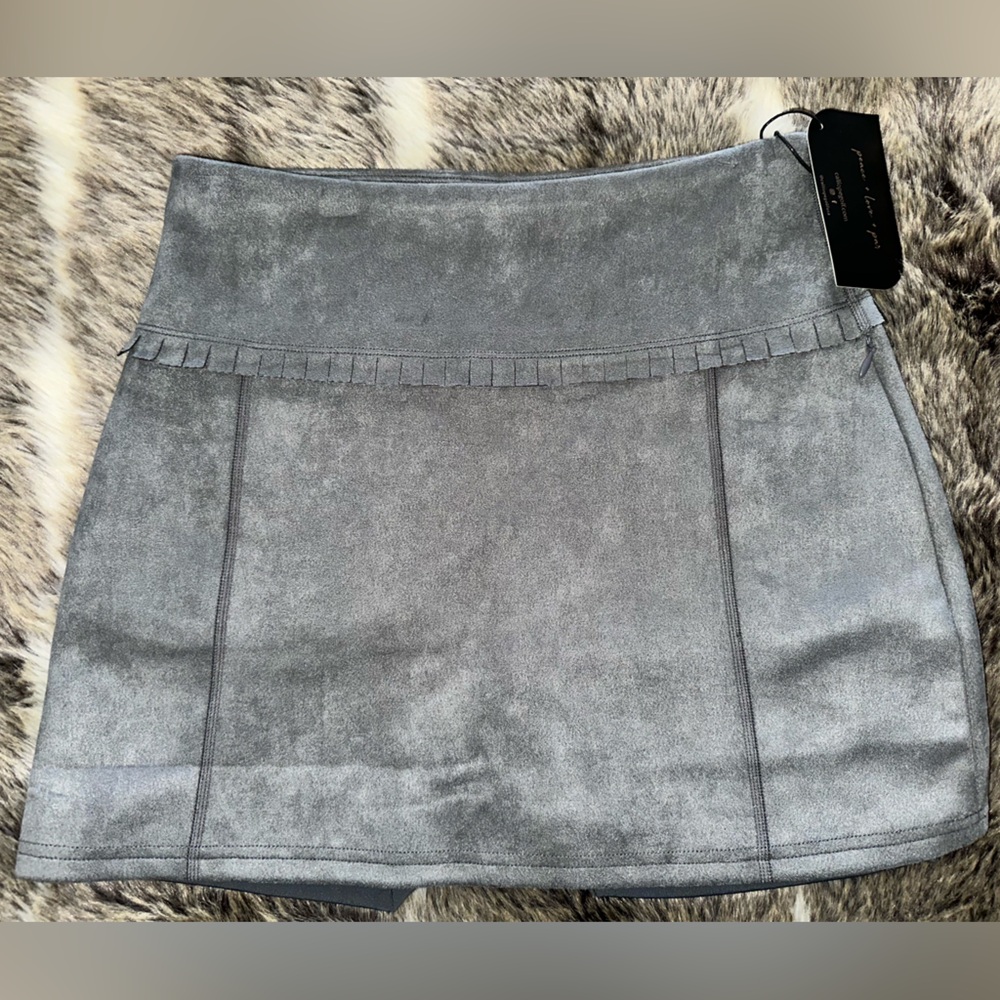 NEW NWT GREY Calliope golf skirt shorts medium runs small gray